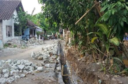 Pembangunan Saluran Drainase Kalipucang RT 04