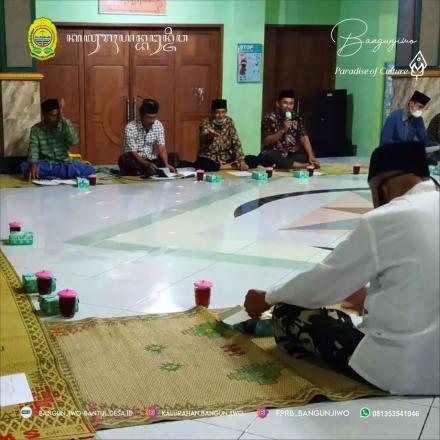 Latihan Rutin Mocopatan di Pendopo Kalurahan Bangunjiwo